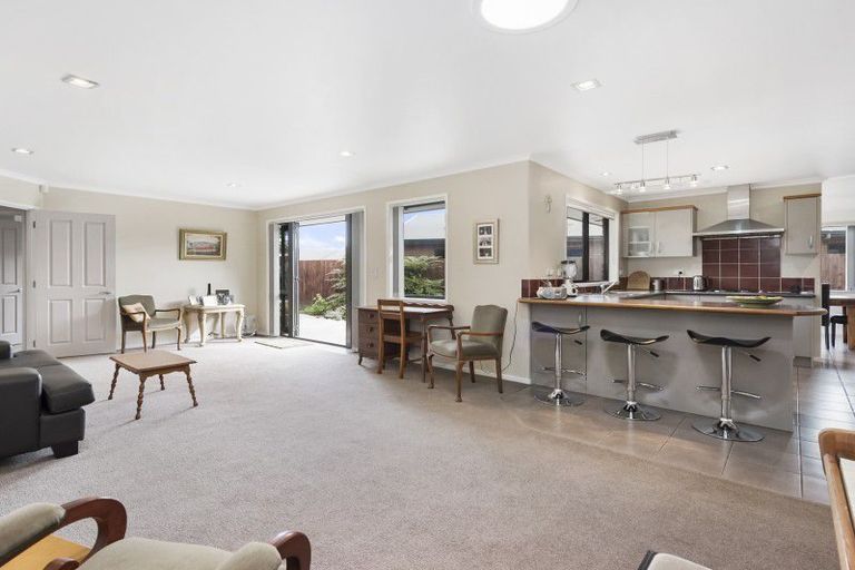 Photo of property in 10 Wiltshire Drive, Huntington, Hamilton, 3210