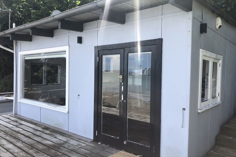 Photo of property in 41 Norwood Road, Bayswater, Auckland, 0622