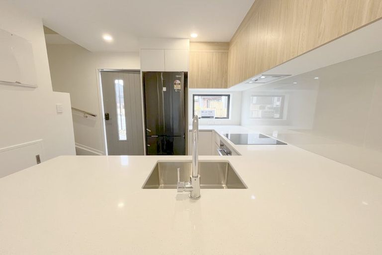 Photo of property in 6/327 Glengarry Road, Glen Eden, Auckland, 0602