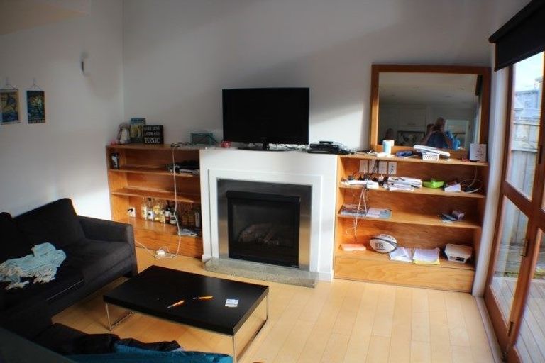 Photo of property in 13a Porritt Avenue, Mount Victoria, Wellington, 6011