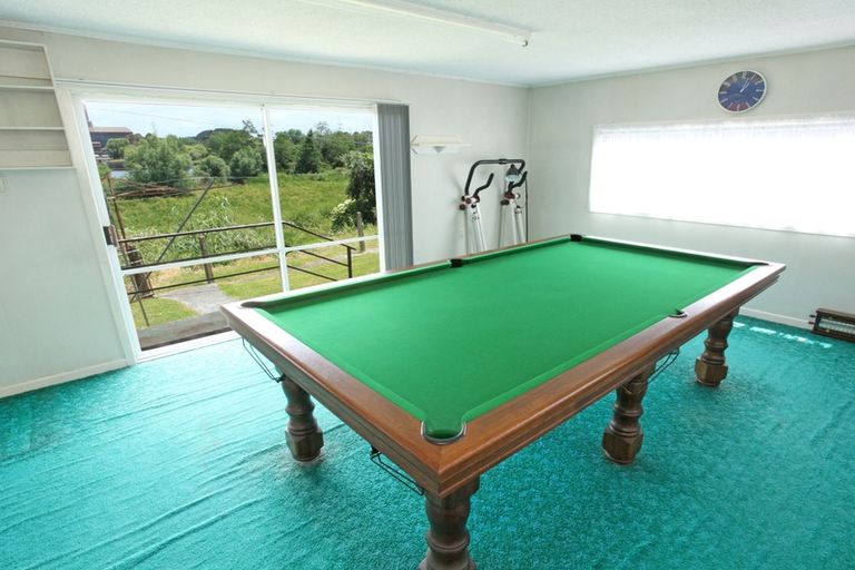 Photo of property in 186 Great South Road, Huntly, 3700