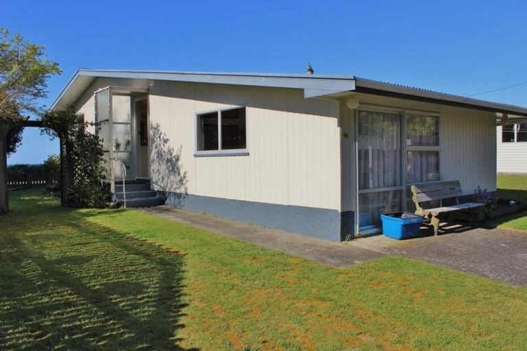 Photo of property in 256 Patons Rock Road, Patons Rock, Takaka, 7182