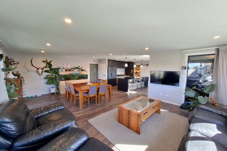 Photo of property in 5 Wheki Lane, Inglewood, 4330