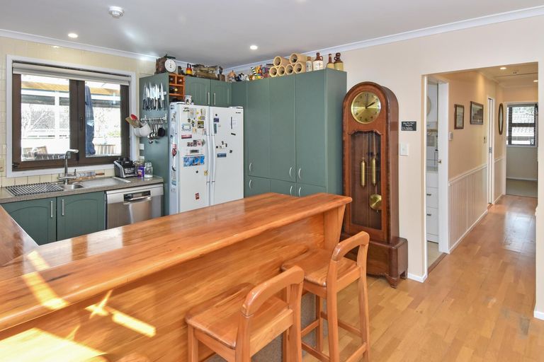 Photo of property in 83 St Annes Crescent, Wattle Downs, Auckland, 2103