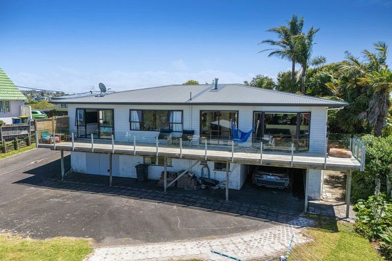 Photo of property in 1/63 College Road, Northcote, Auckland, 0627