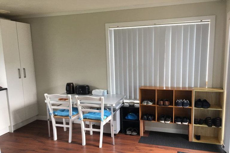 Photo of property in 6 Lewis Road, Pakuranga, Auckland, 2010