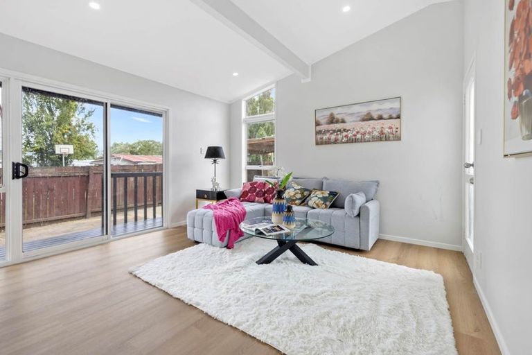 Photo of property in 49 Moncrieff Avenue, Clendon Park, Auckland, 2103