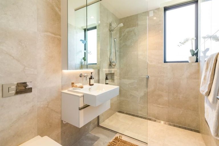 Photo of property in 142a Glandovey Road, Strowan, Christchurch, 8052