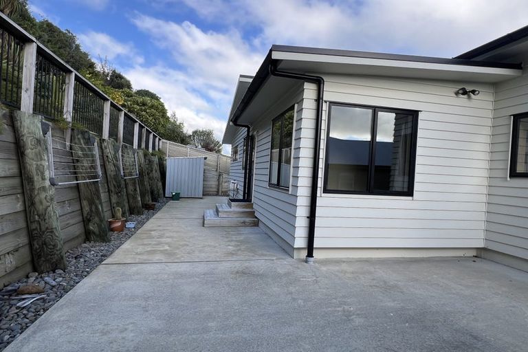 Photo of property in 48 Estuary View Road, Welcome Bay, Tauranga, 3112