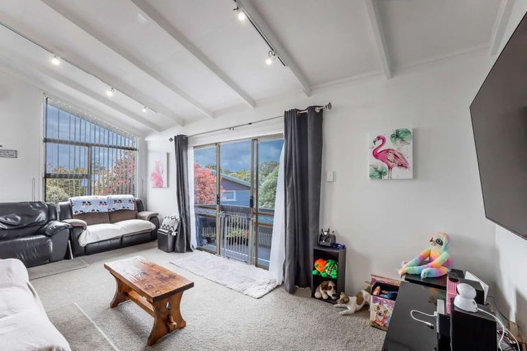 Photo of property in 33 Maratahu Street, Westown, New Plymouth, 4310