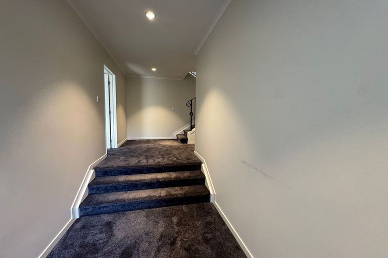 Photo of property in 37 Charles Dickens Drive, Mellons Bay, Auckland, 2014