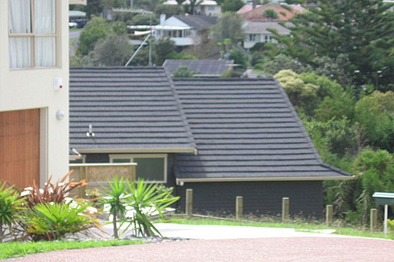 Photo of property in 11 Frenz Drive, Titirangi, Auckland, 0604