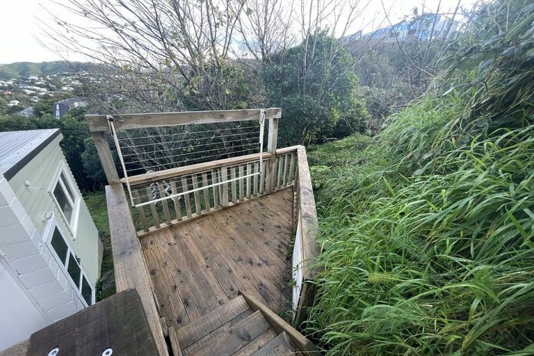 Photo of property in 12 Mataroa Avenue, Northland, Wellington, 6012