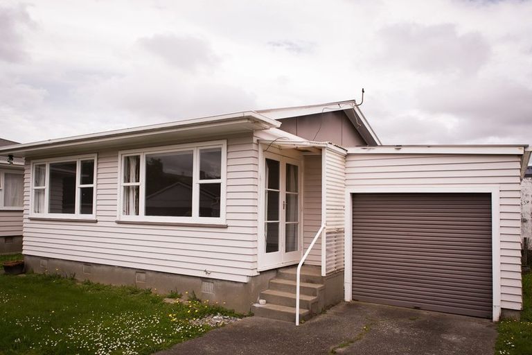 Photo of property in 11a Barsi Grove, Avalon, Lower Hutt, 5011