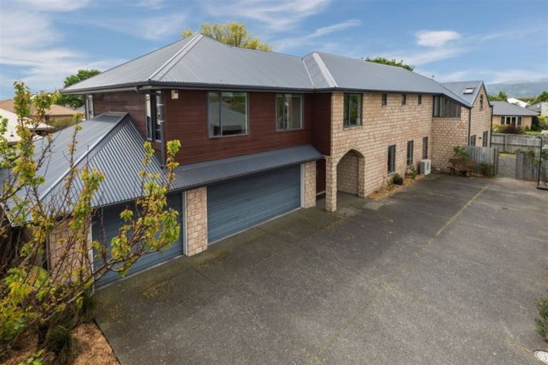 Photo of property in 8 Cunneen Place, Aidanfield, Christchurch, 8025