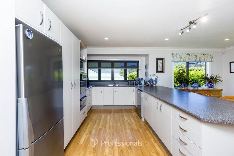 Photo of property in 53 Riverstone Drive, Riverstone Terraces, Upper Hutt, 5018