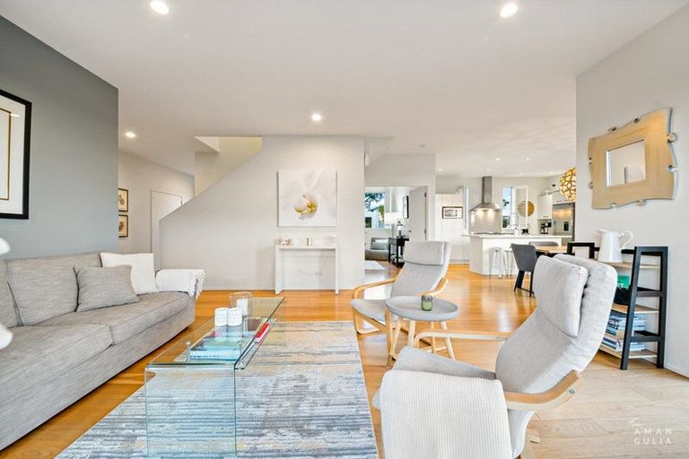 Photo of property in 39 Kittiwake Drive, Schnapper Rock, Auckland, 0632