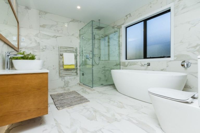 Photo of property in 19 Tawatawa Street, Long Bay, Auckland, 0630