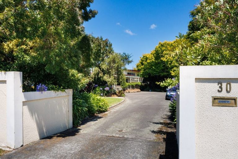 Photo of property in 30 Summerhill Drive, Fitzherbert, Palmerston North, 4410