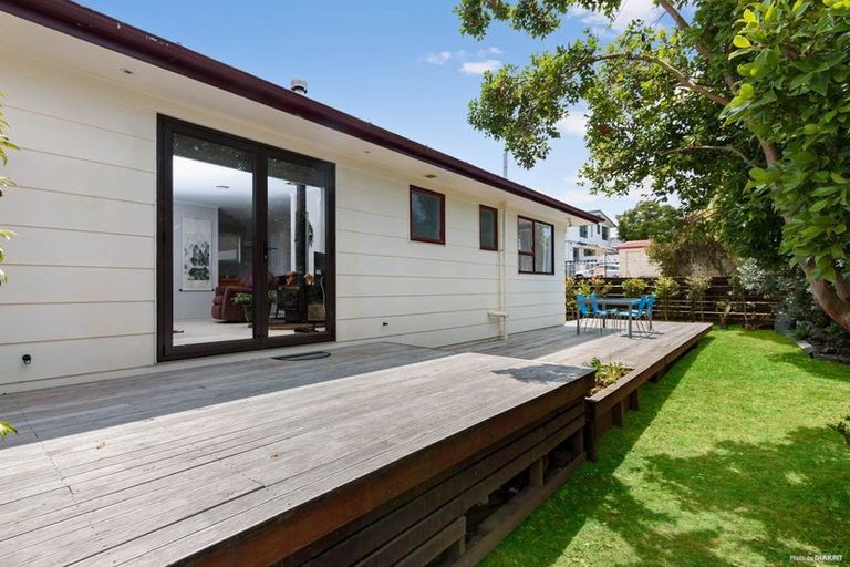 Photo of property in 1/280 Bucklands Beach Road, Bucklands Beach, Auckland, 2012