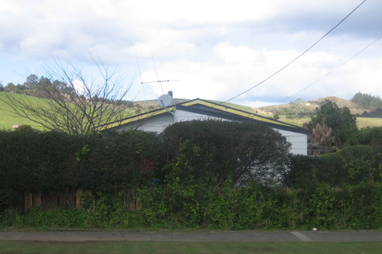 Photo of property in 64 Valley Road, Hikurangi, 0114