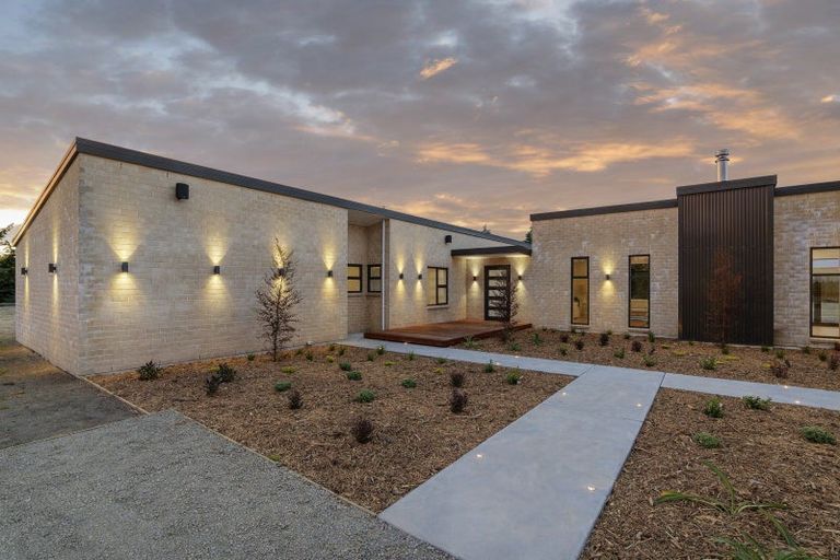 Photo of property in 66 Windsor Drive, Kirwee, Darfield, 7571