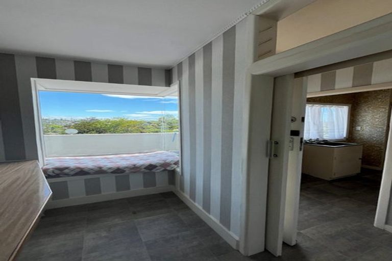 Photo of property in 22 Monarch Avenue, Hillcrest, Auckland, 0627