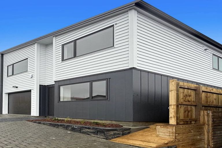 Photo of property in 5/25 Hutchinson Avenue, New Lynn, Auckland, 0600