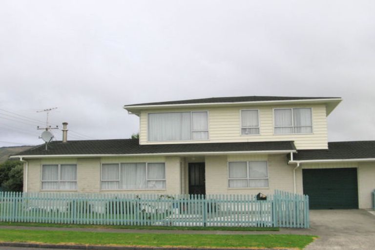 Photo of property in 2b Sylvan Avenue, Waikanae, 5036