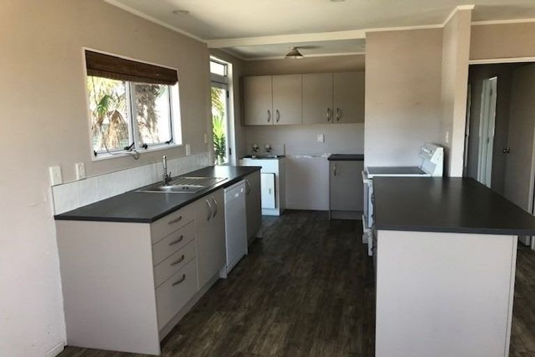 Photo of property in 11b Lyn Grove, Papamoa Beach, Papamoa, 3118