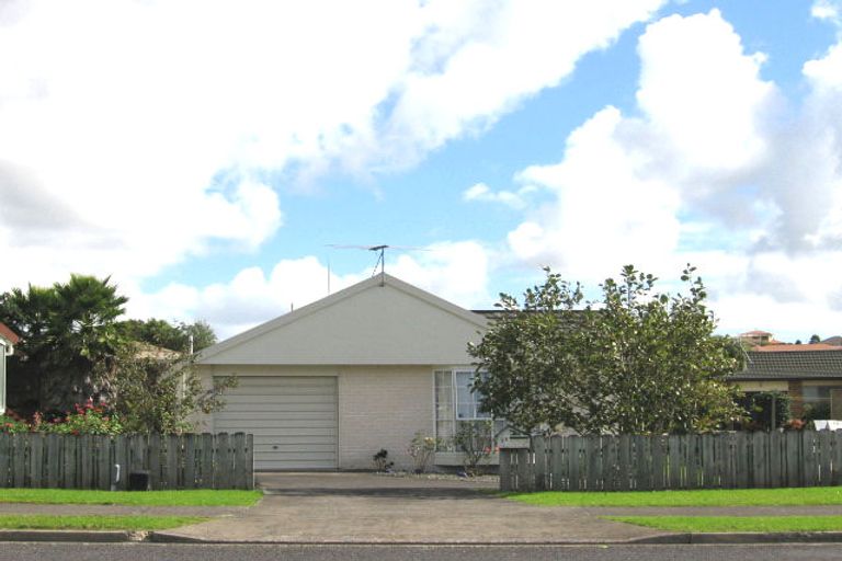Photo of property in 12 Central Park Drive, Te Atatu South, Auckland, 0610