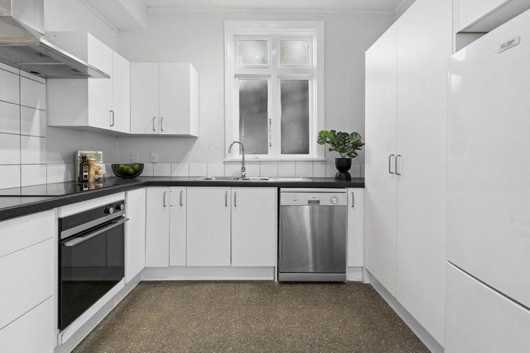 Photo of property in 350a The Terrace, Te Aro, Wellington, 6011