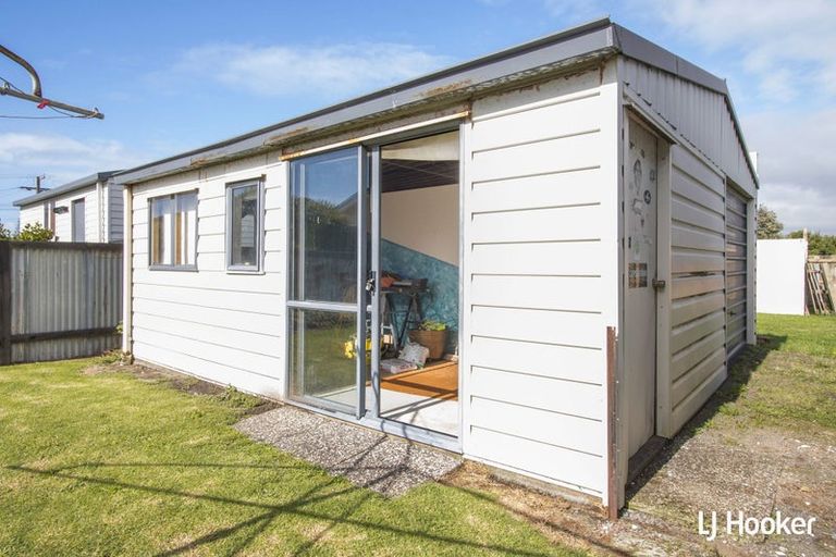 Photo of property in 32 Beach Road, Waihi Beach, 3611