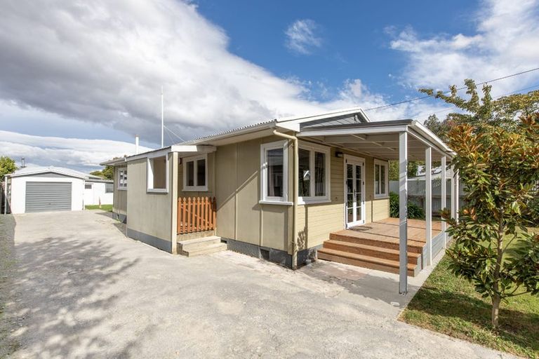 Photo of property in 14 Shanly Street, Waipawa, 4210
