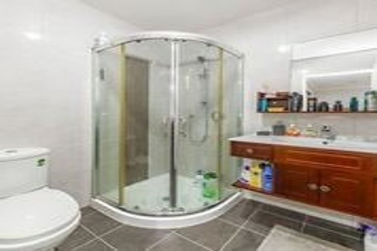 Photo of property in 43a Gray Avenue, Mangere East, Auckland, 2024