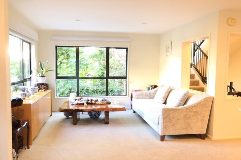 Photo of property in 2/27 Commodore Parry Road, Castor Bay, Auckland, 0620