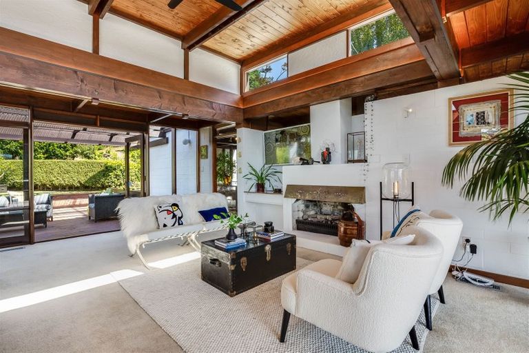 Photo of property in 182 Paremata Road, Paremata, Porirua, 5024