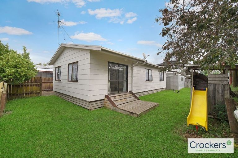 Photo of property in 6 Templeton Place, Clendon Park, Auckland, 2103