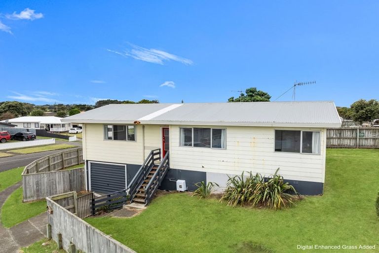 Photo of property in 10 Tainui Street, Castlecliff, Whanganui, 4501