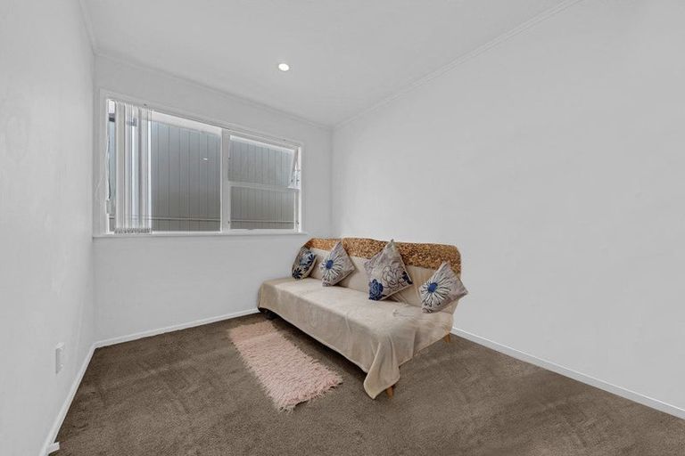 Photo of property in 25b Flat Bush Road, Otara, Auckland, 2023