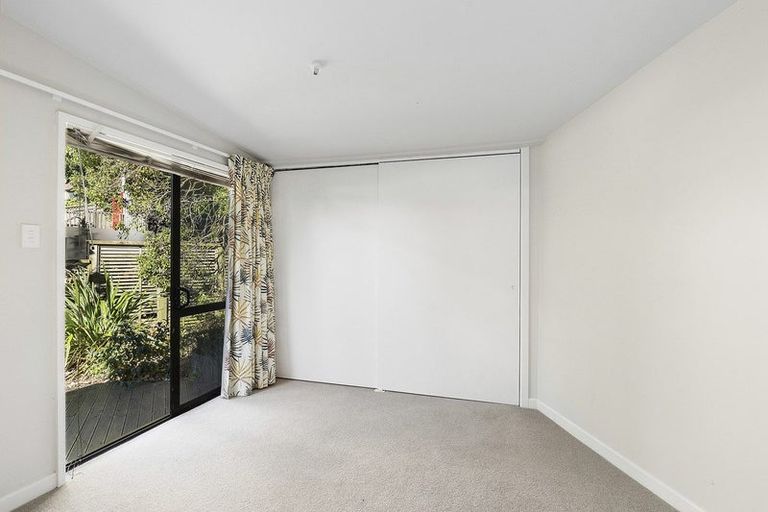 Photo of property in 493 Karaka Bay Road, Karaka Bays, Wellington, 6022