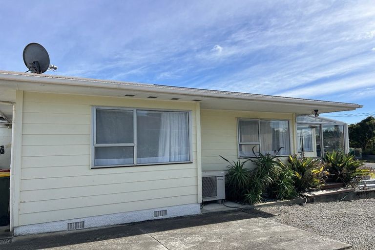 Photo of property in 41 Toi Street, Otaki Beach, Otaki, 5512