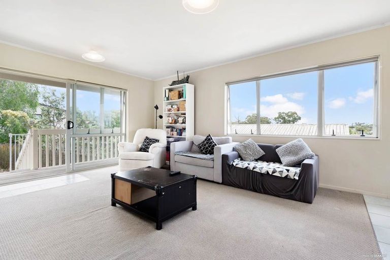 Photo of property in 2/36 Elizabeth Drive, West Harbour, Auckland, 0618