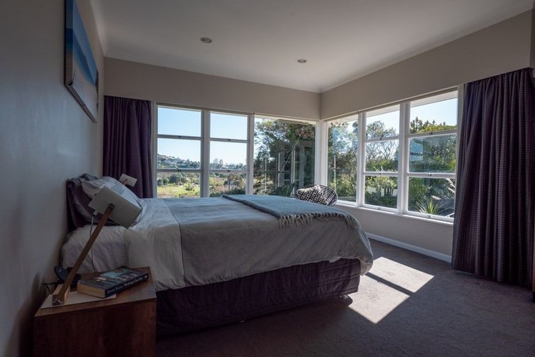 Photo of property in 39 Sylvan Avenue, Northcote, Auckland, 0627