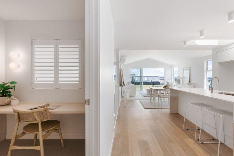 Photo of property in 10 Rehua Way, Papamoa, 3118