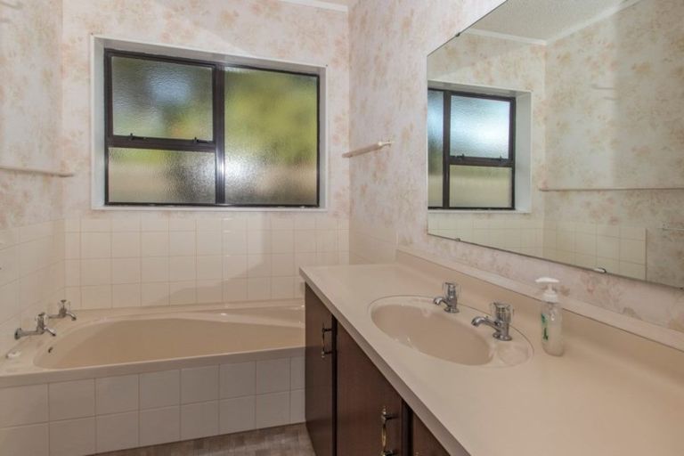 Photo of property in 2/64 Guppy Road, Greenmeadows, Napier, 4112