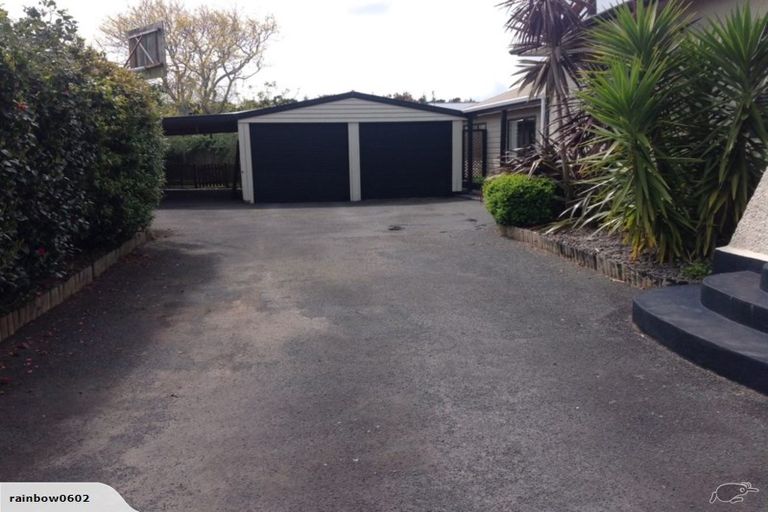 Photo of property in 421 Mangorei Road, Highlands Park, New Plymouth, 4312