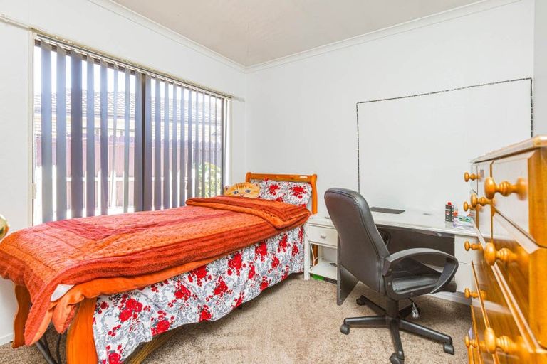 Photo of property in 119 Riverton Drive, Randwick Park, Auckland, 2105