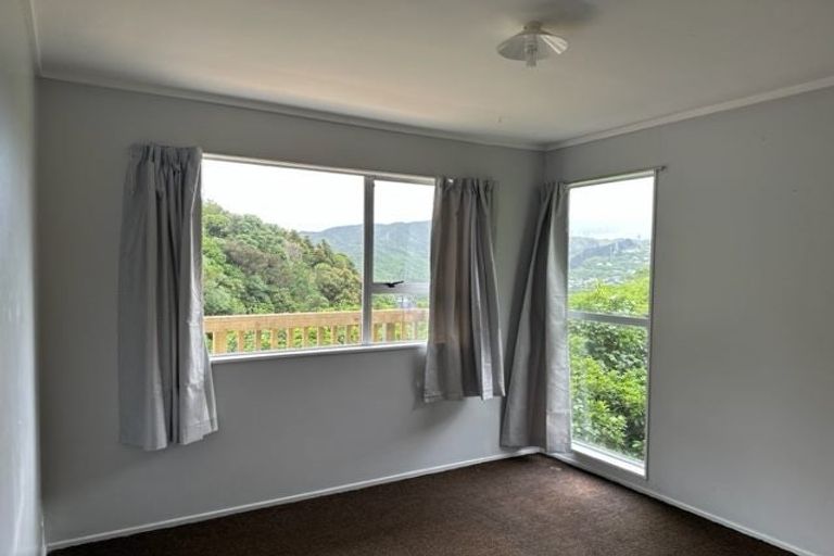 Photo of property in 9 Monmouth Way, Wilton, Wellington, 6012