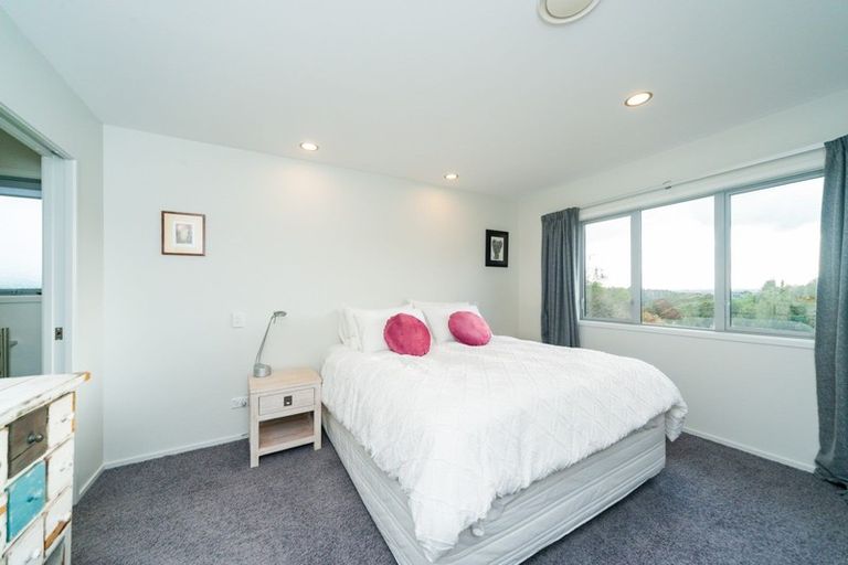 Photo of property in 74 Polson Hill Drive, Aokautere, Palmerston North, 4471